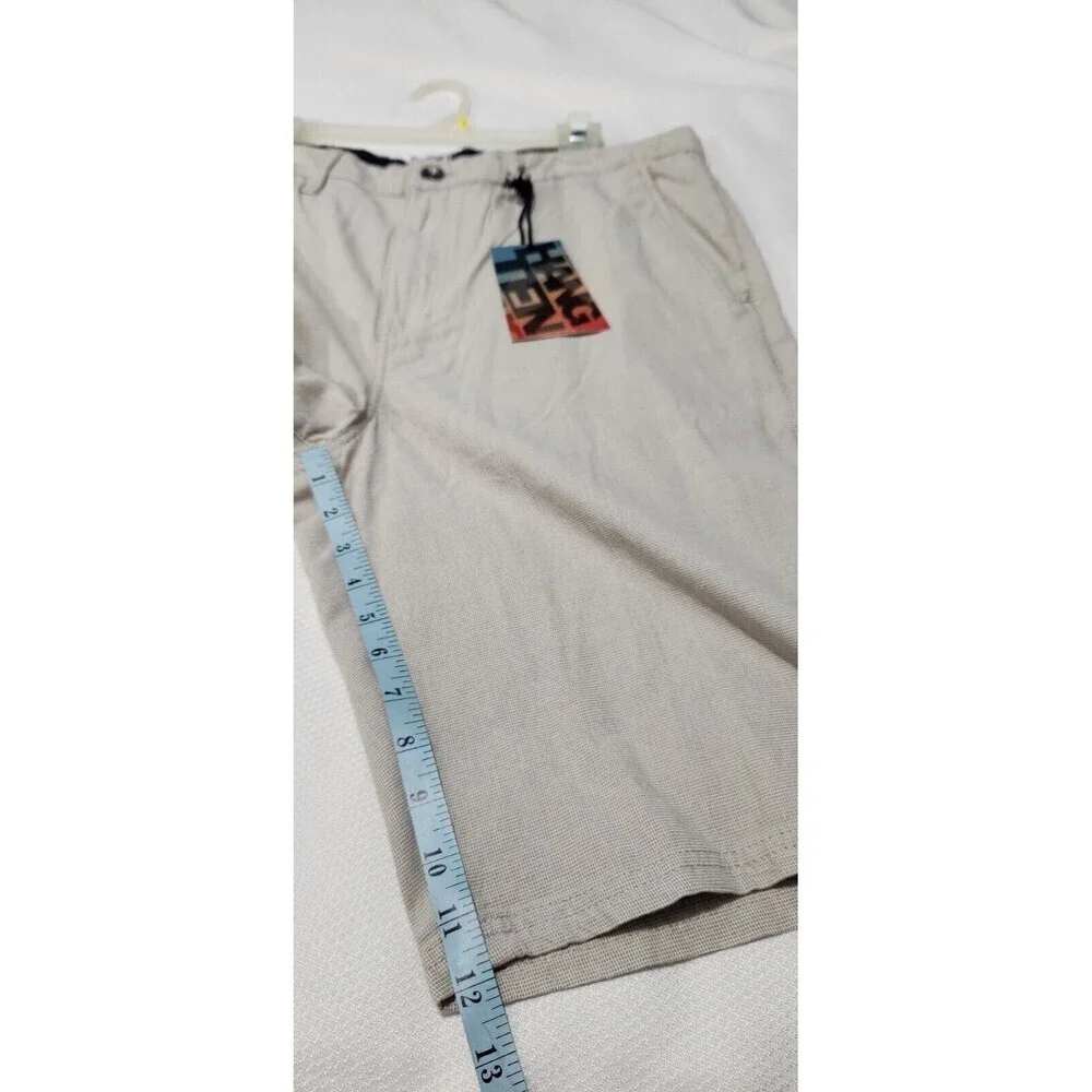 Hang Ten Shorts Size 36 Color Beige 100% Cotton With Pockets